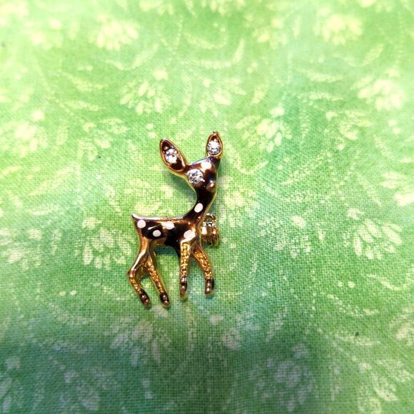 Jewelry - 🛍️DEER PIN BROOCH WITH DETAIL
